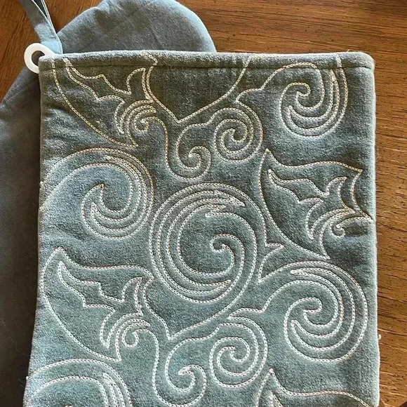 NWOT Nicole Miller Stocking 20 1/2” long - Picture 5 of 5